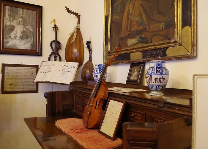 فندق مبيت وإفطار Puccini Venegono Superiore